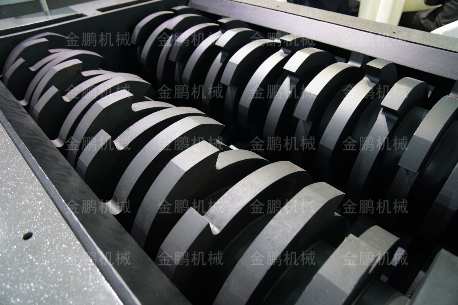 易拉罐撕碎機(jī)